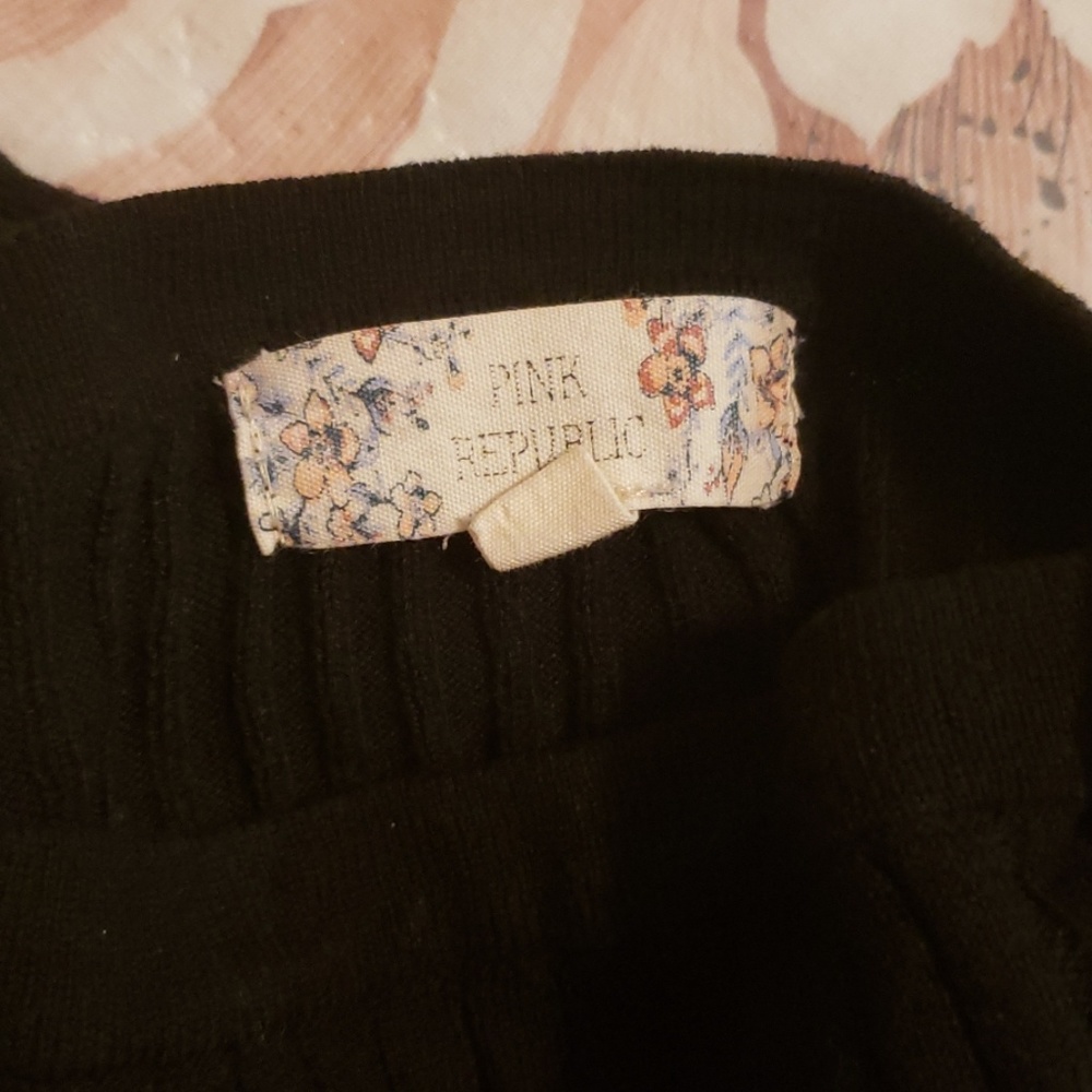 Sweater - Picture 4 of 4